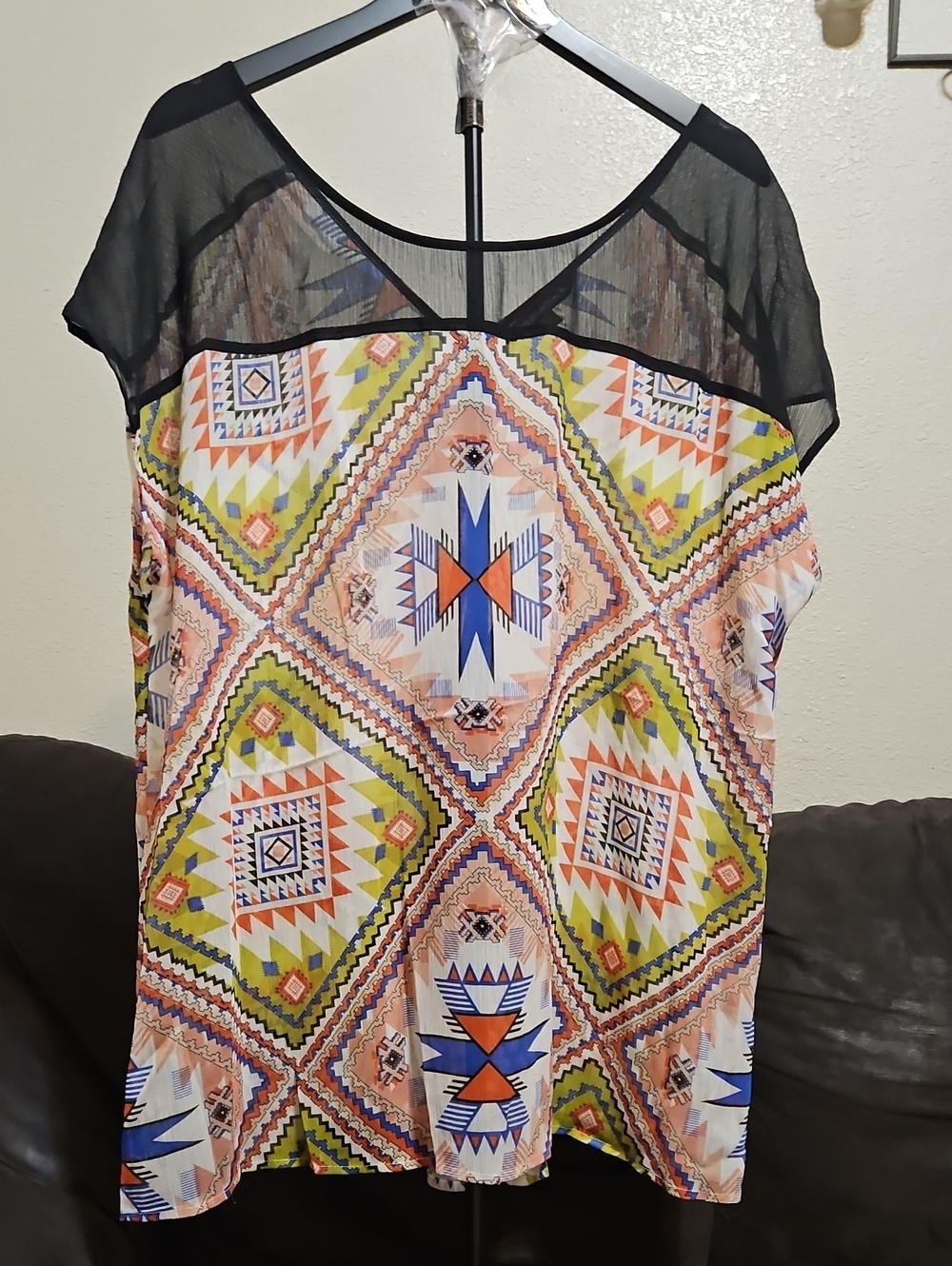 Black Yoke Geo-Print Short Sleeve Blouse